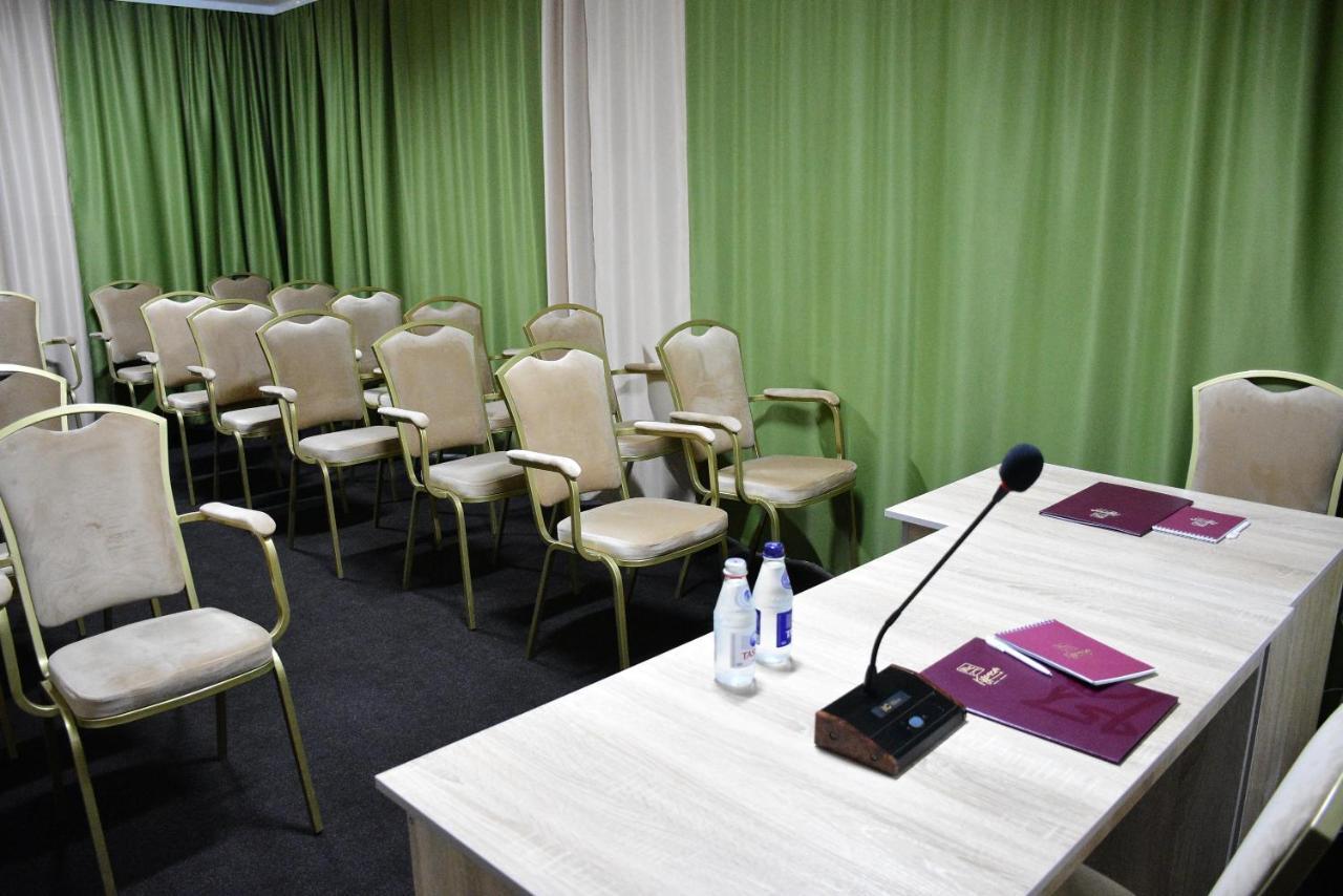 Hotel Кұрмет Uralsk Zewnętrze zdjęcie